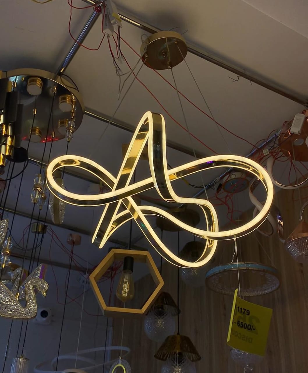 Freestyle Profile Chandeliers | Pendant Light |
